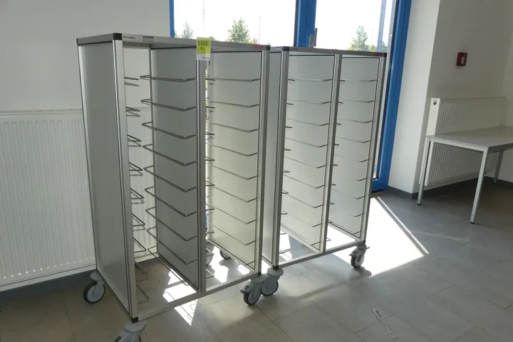 2x Tablettwagen